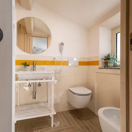 La Rocca カプラローラ