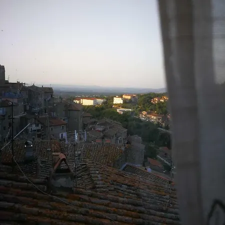 Alojamento de Acomodação e Pequeno-almoço La Rocca 3*