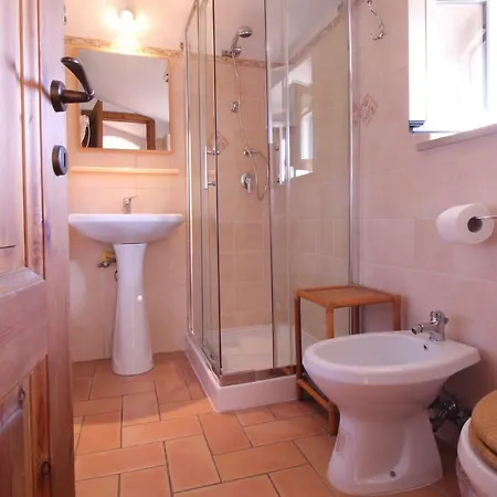 La Rocca ベッド・アンド・ブレックファスト カプラローラ