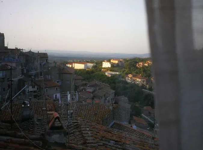 Alojamento de Acomodação e Pequeno-almoço La Rocca 3*