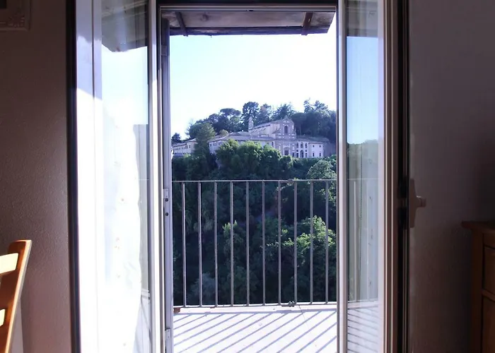 Alojamento de Acomodação e Pequeno-almoço La Rocca Caprarola